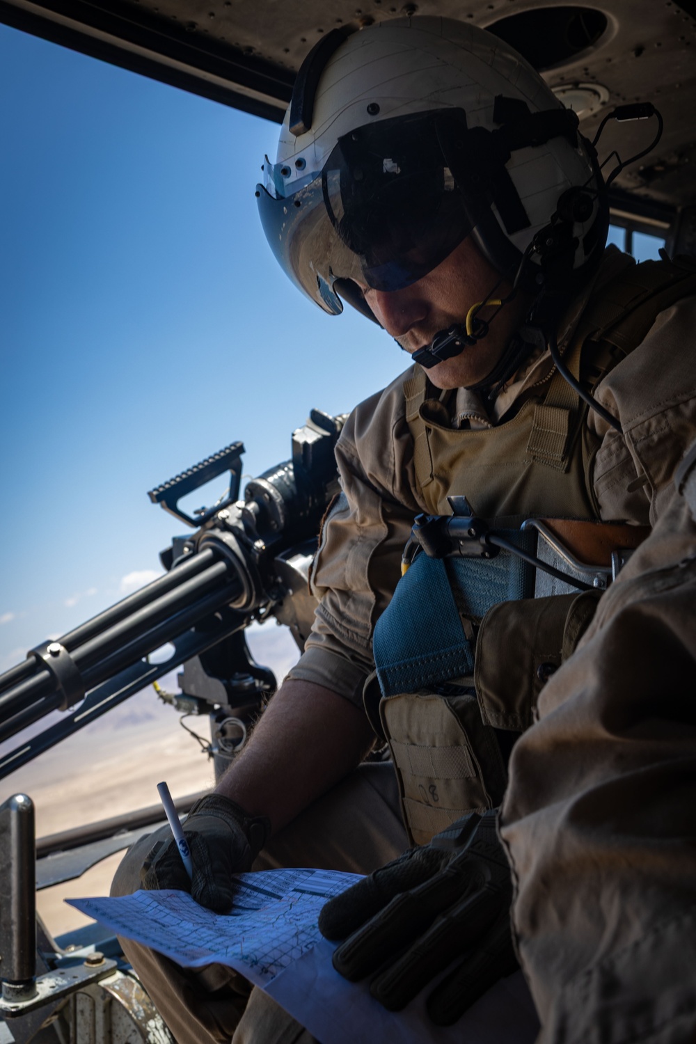 HMLA 773 conducts flight and FARP operations