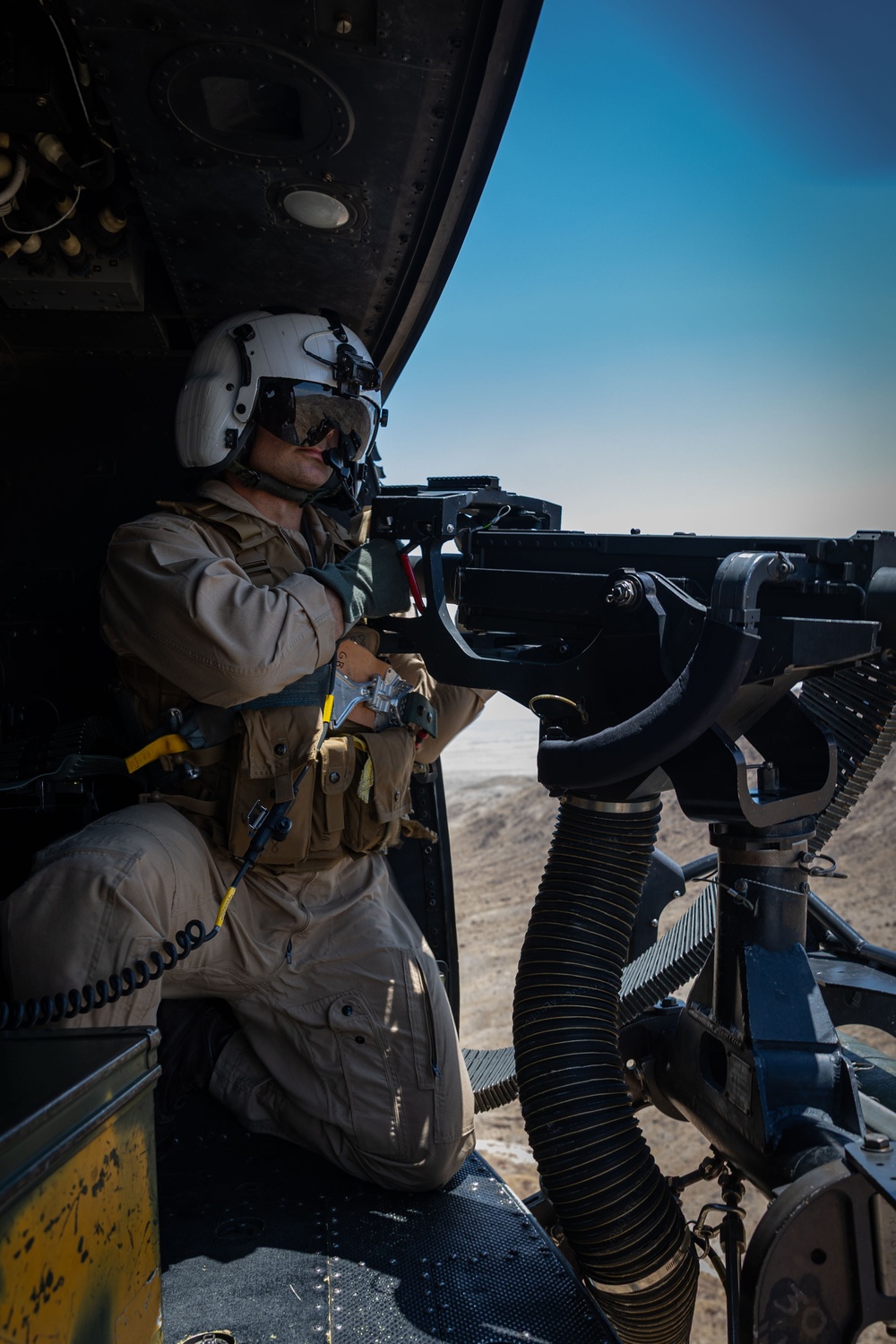 HMLA 773 conducts flight and FARP operations