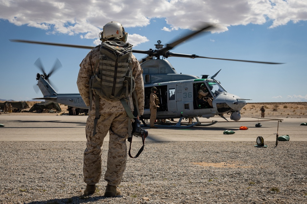 HMLA 773 conducts flight and FARP operations
