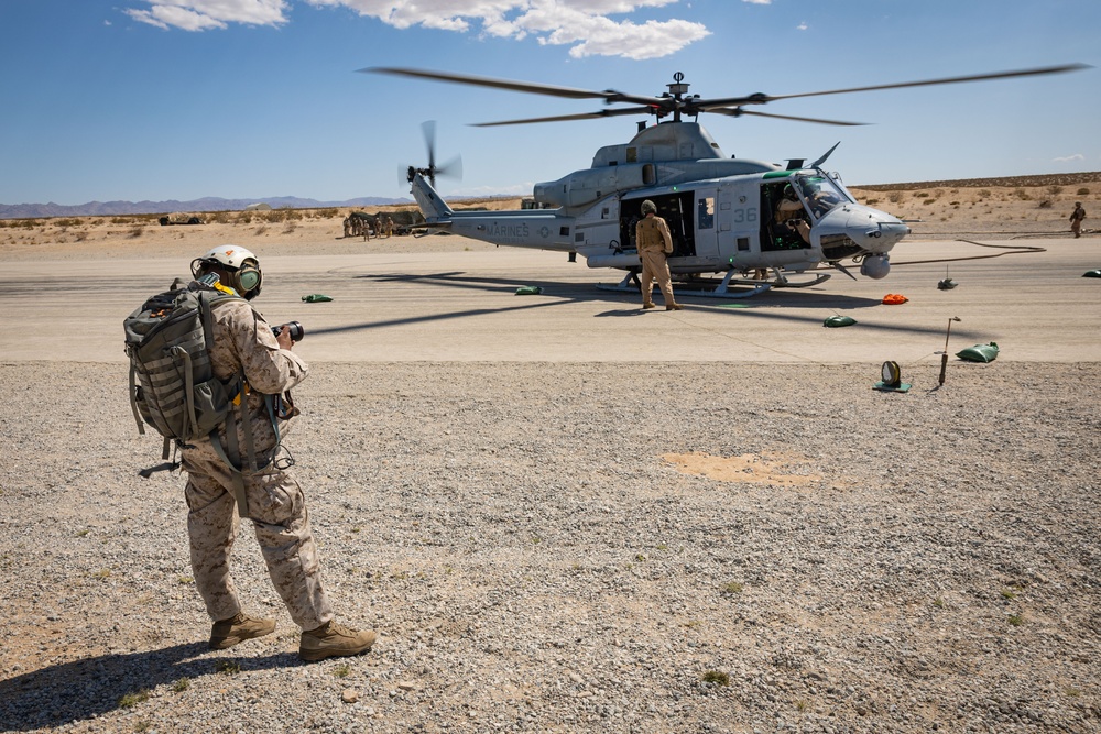 HMLA 773 conducts flight and FARP operations