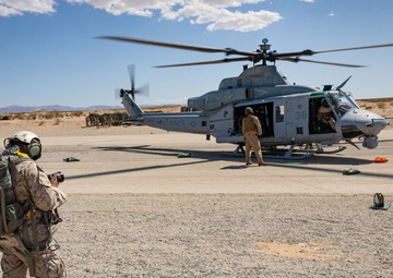 HMLA 773 conducts flight and FARP operations