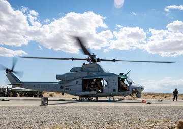 HMLA 773 conducts flight and FARP operations