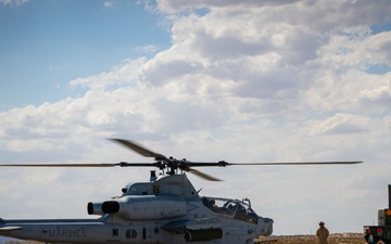 HMLA 773 conducts flight and FARP operations