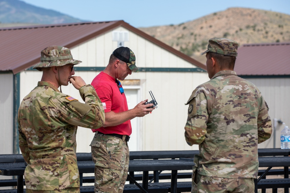 19th Special Forces Conduct UAV training