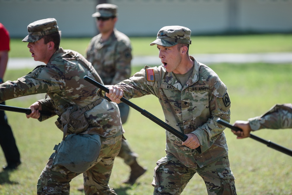 Guardsmen train with FL Department of Corrections