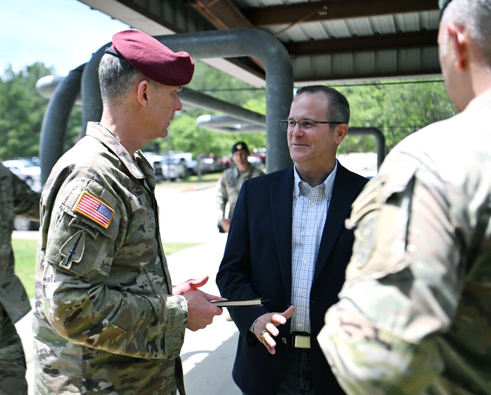 Top Defense Department Official Visit the U.S. Army JFK SApecial Warfare Center and School