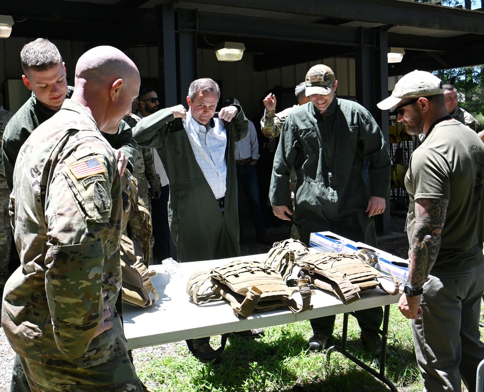 Top Defense Department Official Visit the U.S. Army JFK SApecial Warfare Center and School