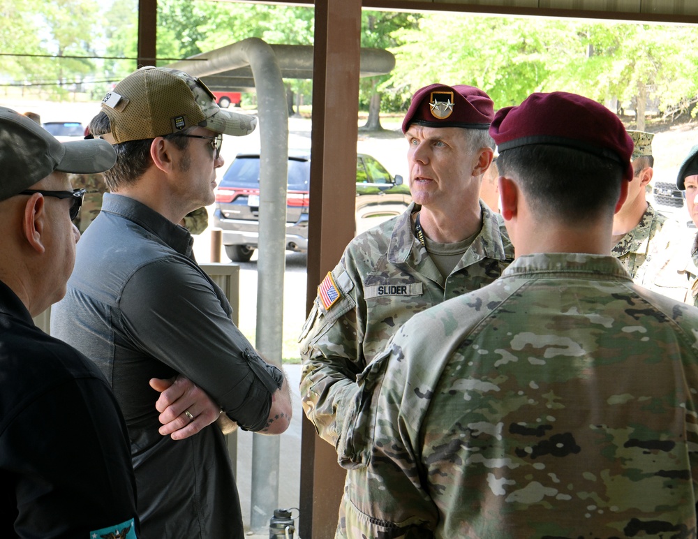 Top Defense Department Official Visit the U.S. Army JFK SApecial Warfare Center and School