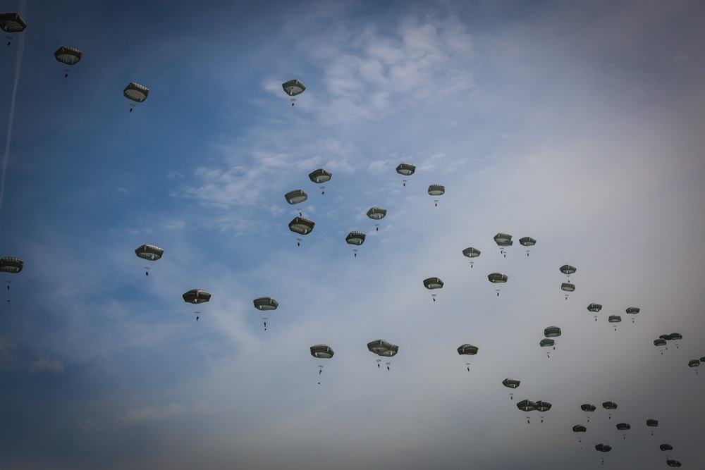 Army SOF Readiness Review with National Leaders