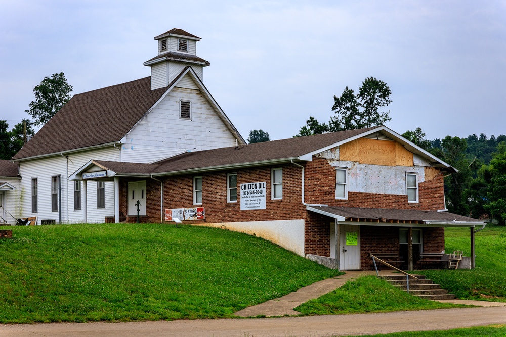 High Winds Damage in Des Arc, Missouri