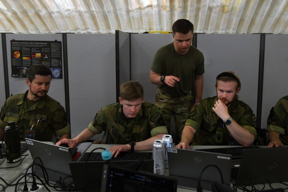 900-plus take part in Virginia Guard-hosted exercise Cyber Shield