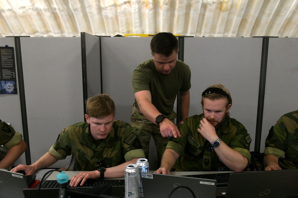 900-plus take part in Virginia Guard-hosted exercise Cyber Shield