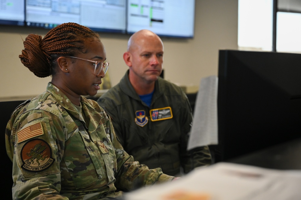 Visit with Airmen – SARM