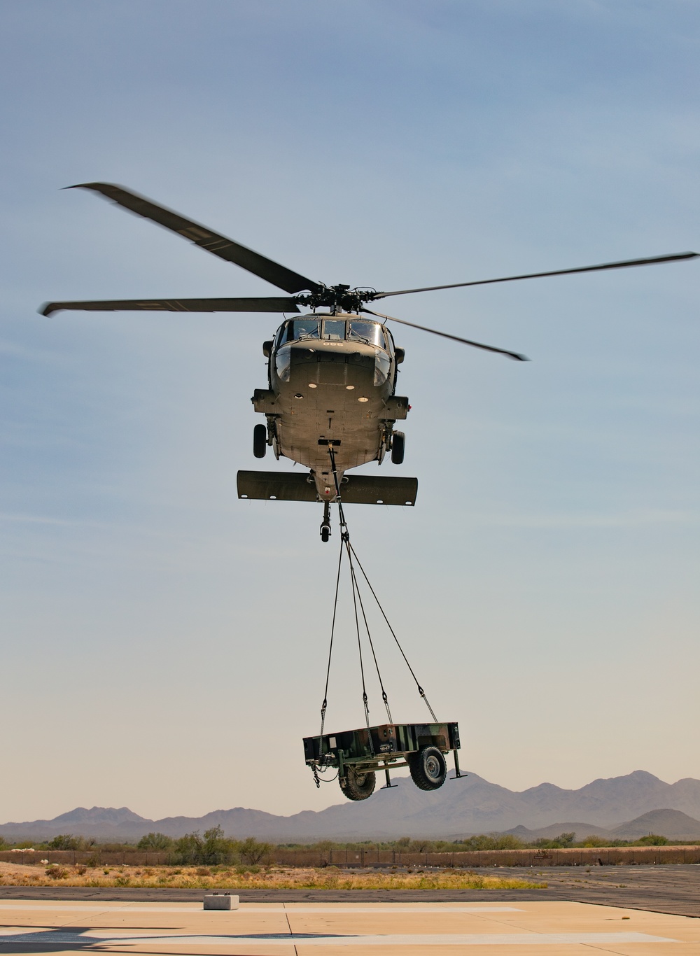 HHC 158th CSSB and B Co. 2-285th Aviation Regiment Conduct Sling Load Training