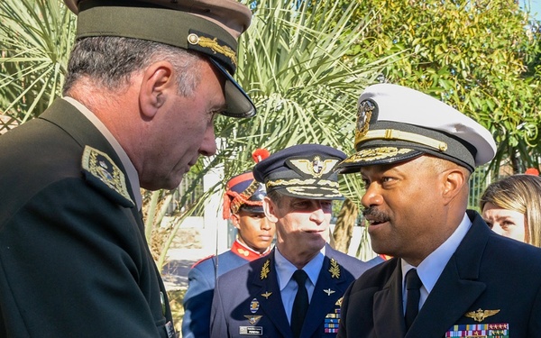 SOUTHCOM Commander visits Uruguay