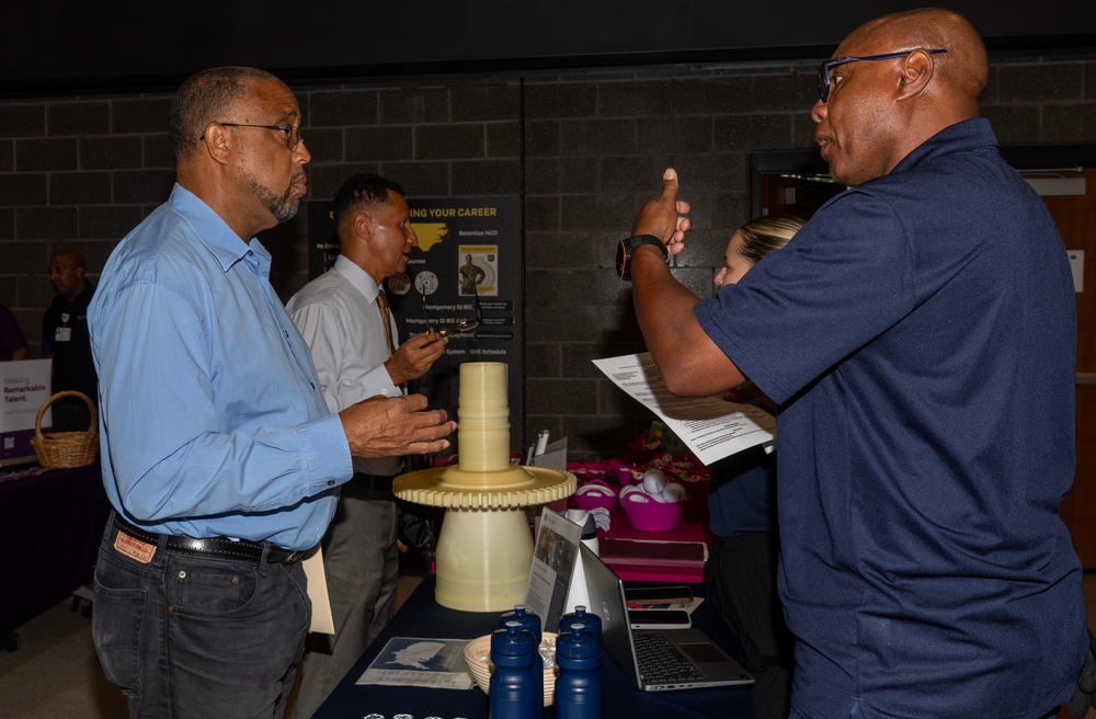 NC Guard Hosts Veterans Hiring Event in Wilmington