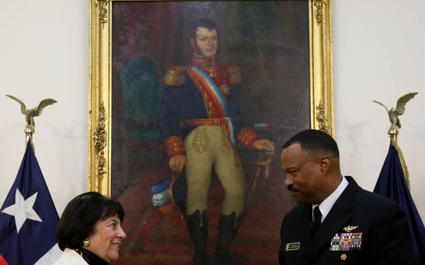 SOUTHCOM Commander visits Chile