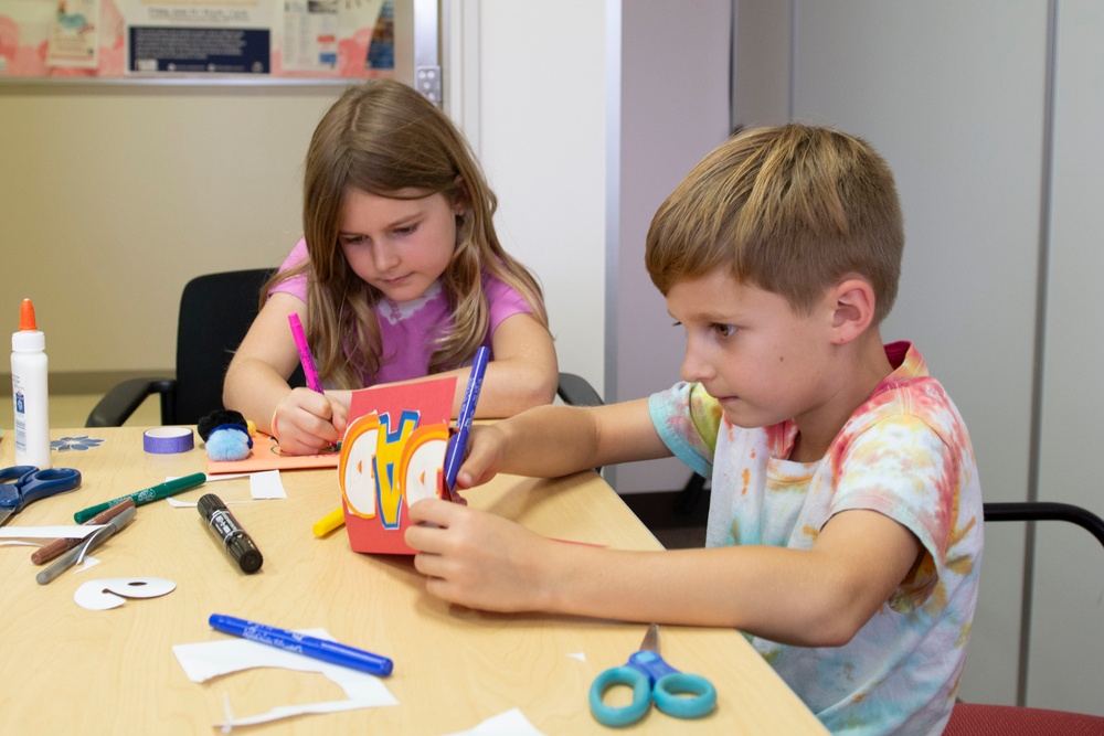CFAY FFSC Hosts Father's Day Arts and Crafts Event