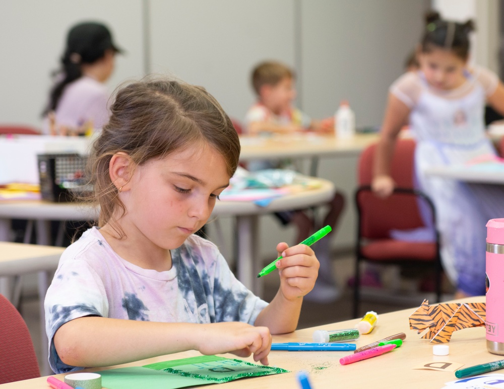 CFAY FFSC Hosts Father's Day Arts and Crafts Event