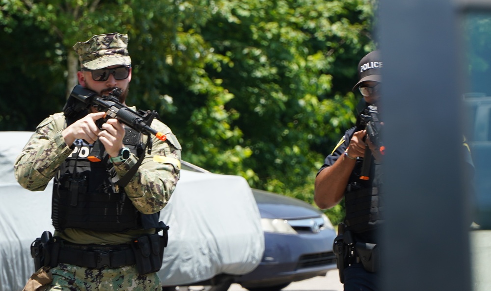 Security training onboard NWS Yorktown