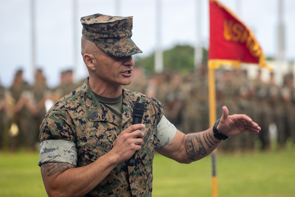 Sgt. Maj. Arebalo relinquishes post during 1st MAW relief and appointment