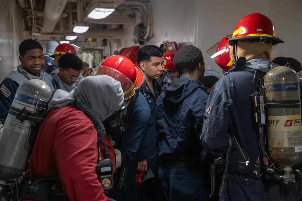 USS America (LHA 6) Conducts Damage Control Training