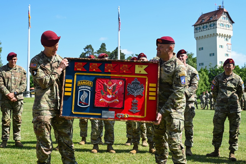 4-319th AFAR, 173rd Airborne Brigade Change of Command