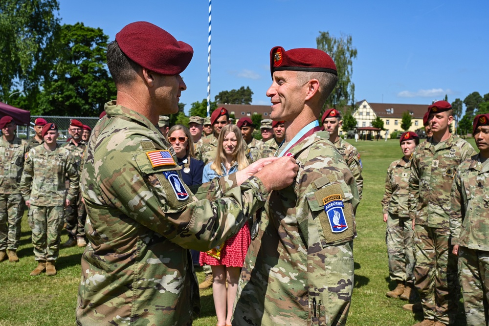 4-319th AFAR, 173rd Airborne Brigade Change of Command