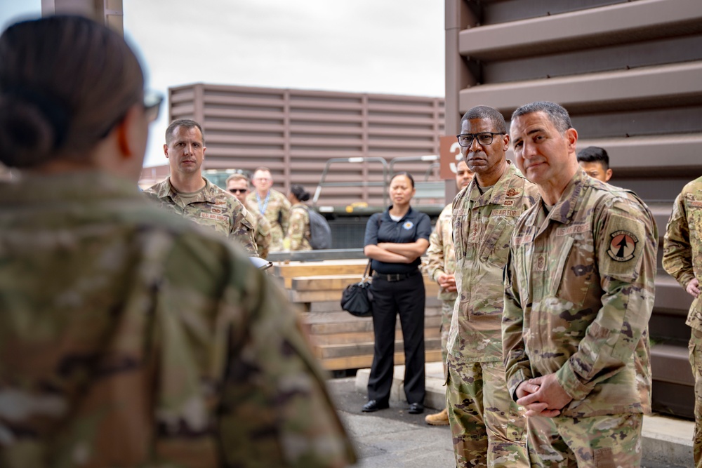 USTRANSCOM Commander visits Osan