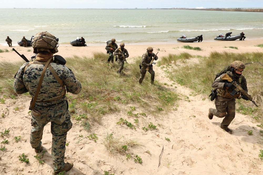 U.S. Marines, Portuguese Forces Execute Amphibious Raid - BALTOPS25