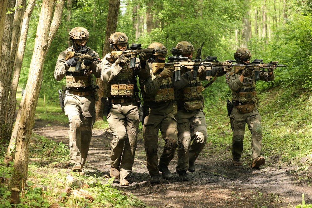 U.S. Marines, Portuguese Forces Execute Amphibious Raid - BALTOPS25