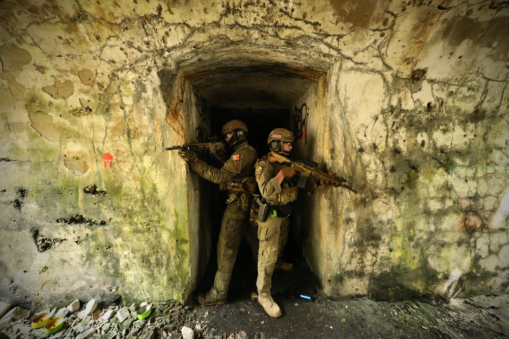 U.S. Marines, Portuguese Forces Execute Amphibious Raid - BALTOPS25