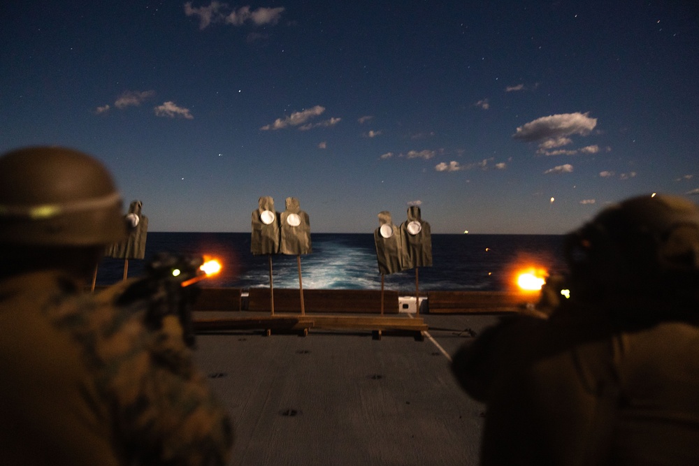 31st MEU | Live-fire deck shoot aboard USS San Diego