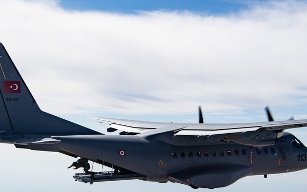 U.S. Navy SEAL and Turkish Naval Special Operation Forces Training