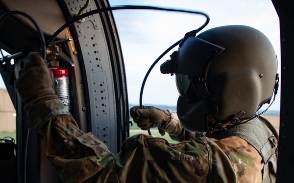 U.S. Soldiers assigned to RC-E's Task Force Aviation and Maneuver Battalion conduct an aerial insertion along the ABL in Kosovo