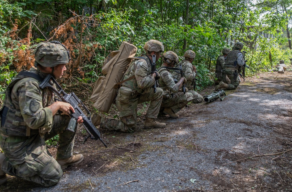 2CR Soldiers conduct CQB training with Spanish Armed forces