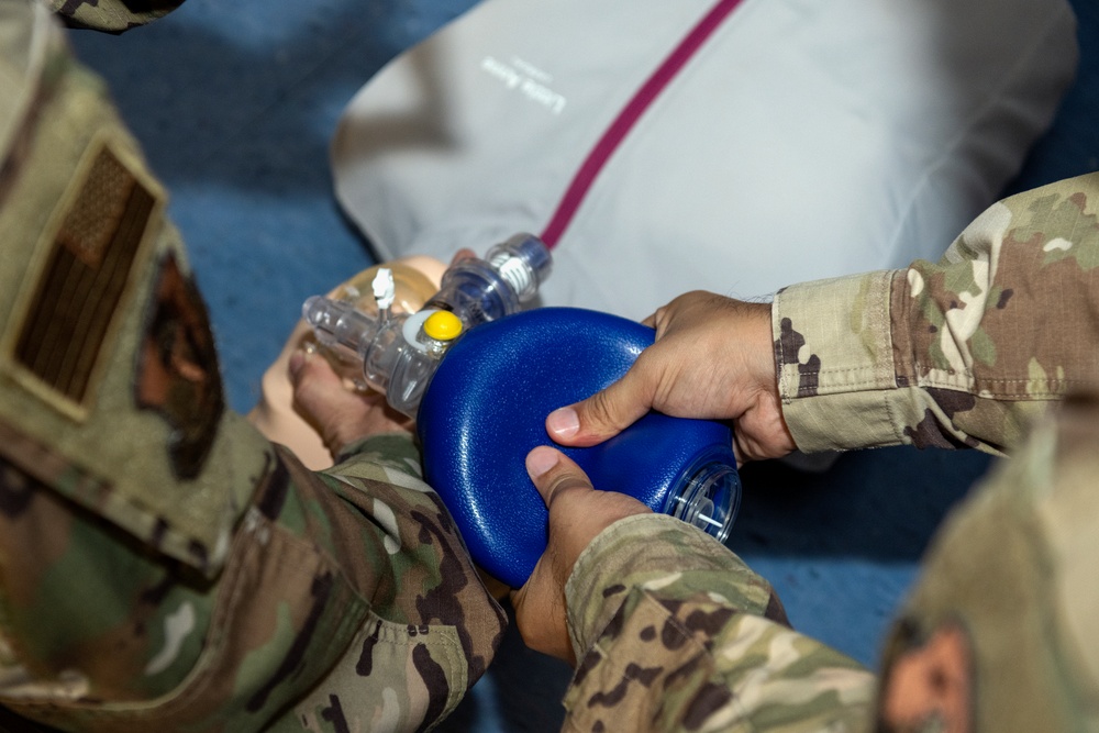 156th MDG trains with 101st MDG