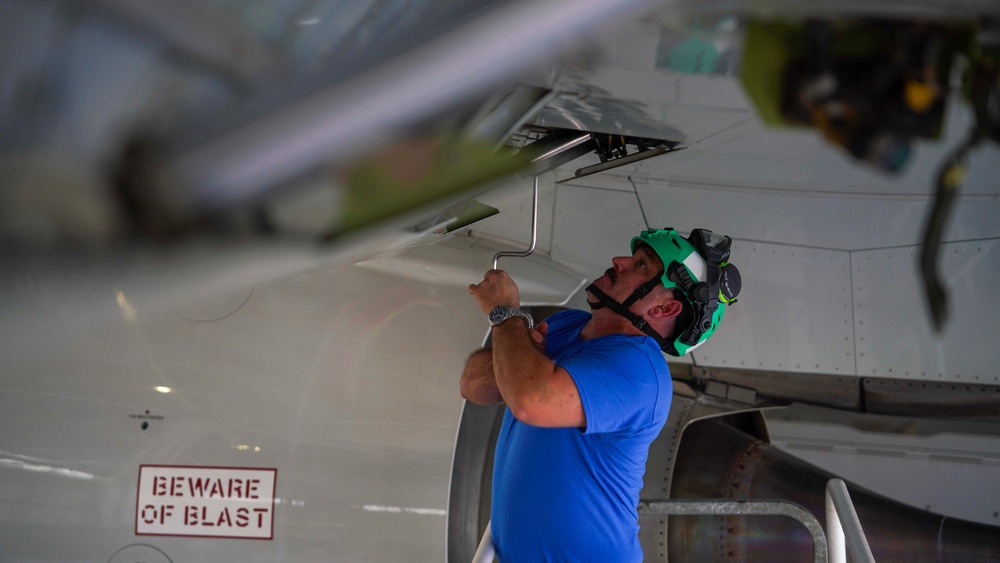 VP-5 OPERATIONS AT NAVAL AIR STATION SIGONELLA