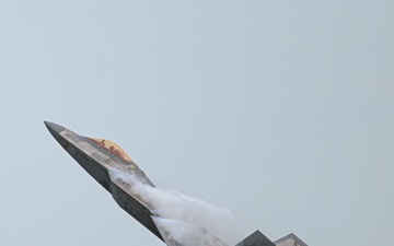 F-22 Demo Team Sharpens Skills with Precision Flight Practice