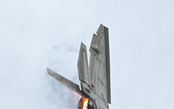 F-22 Demo Team Sharpens Skills with Precision Flight Practice