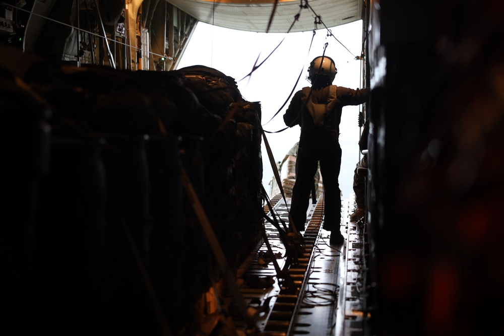 2nd Distribution Support Battalion Conducts Air Delivery