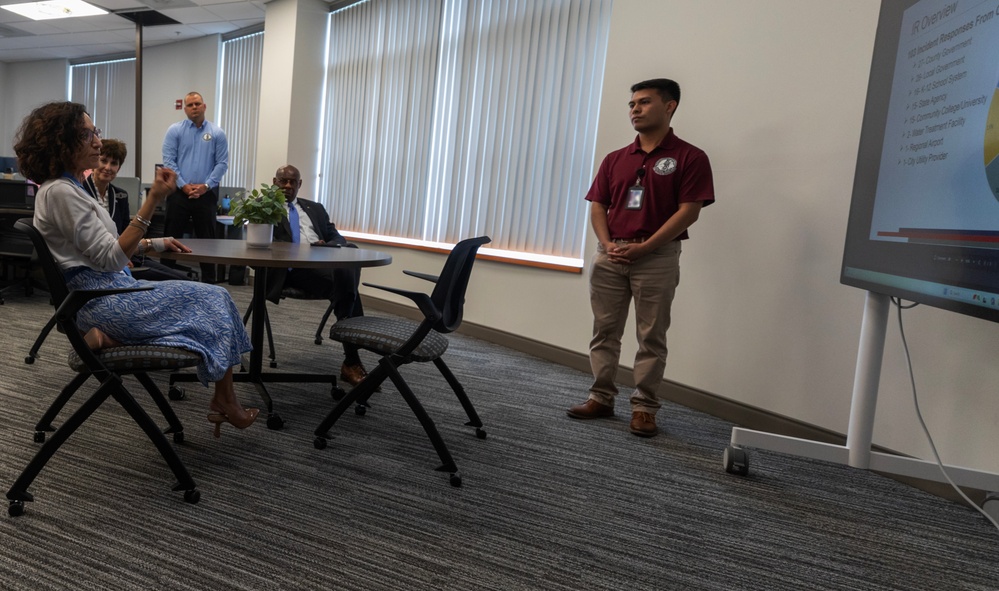 Chief Information Officer for the Department of Defense visits the North Carolina National Guard
