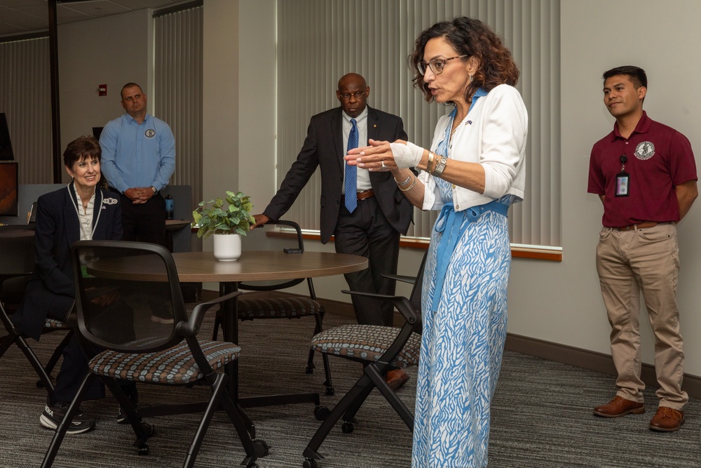 Chief Information Officer for the Department of Defense visits the North Carolina National Guard