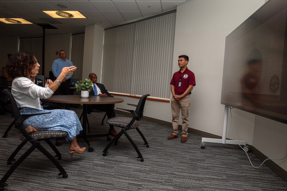 Chief Information Officer for the Department of Defense visits the North Carolina National Guard