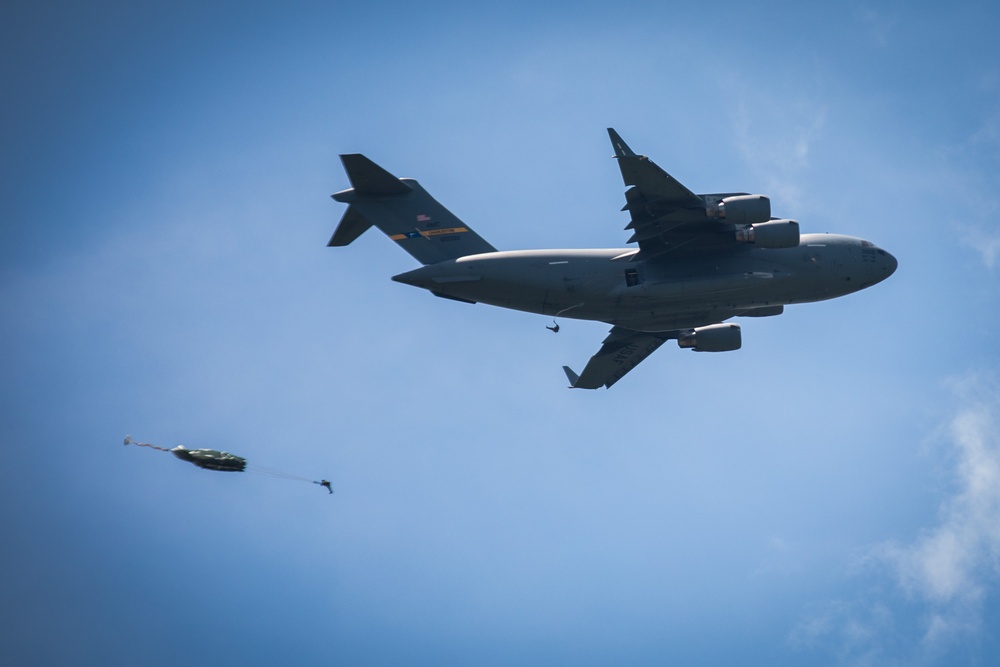 BASIC AIRBORNE SCHOOL (Jump Week)