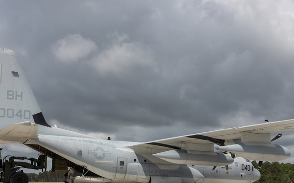 2nd Distribution Support Battalion Conducts Air Delivery