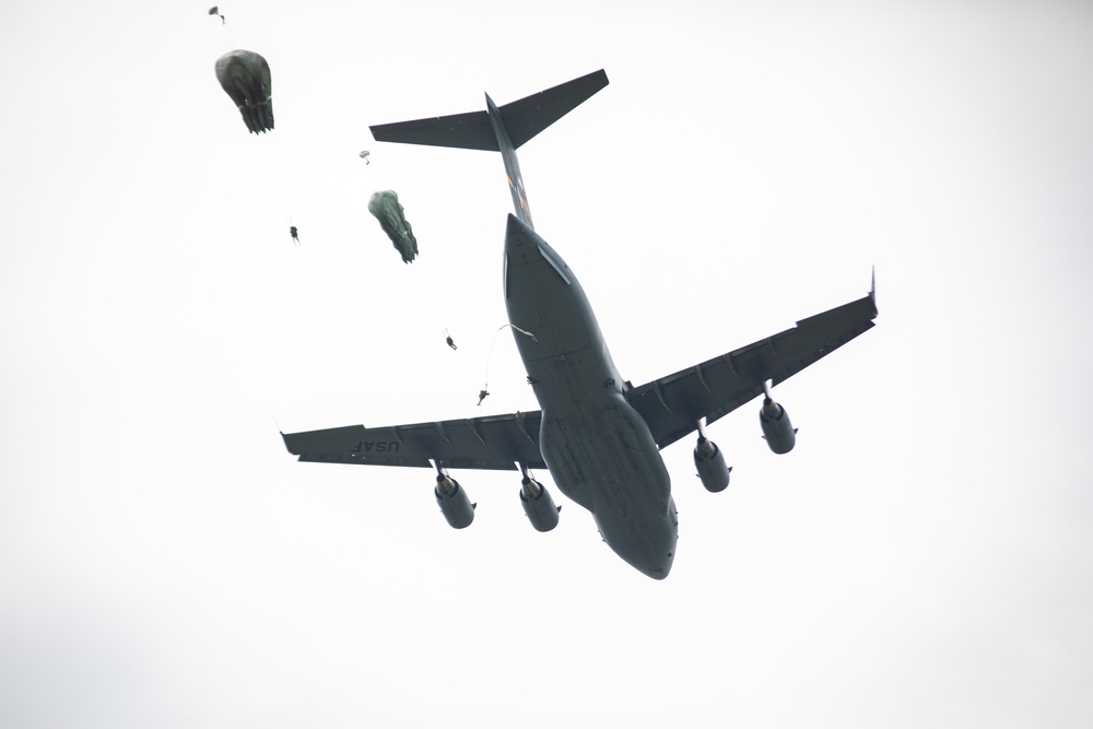 BASIC AIRBORNE SCHOOL (Jump Week)