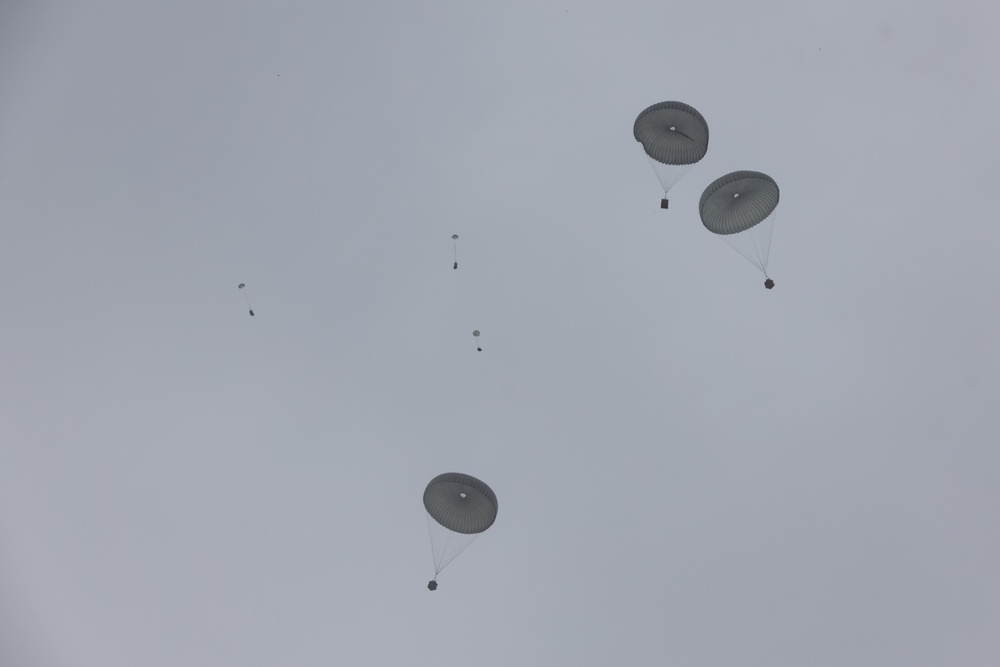 2nd Distribution Support Battalion Conducts Air Delivery