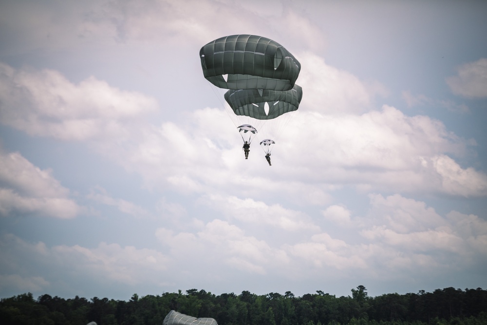 BASIC AIRBORNE SCHOOL (Jump Week)