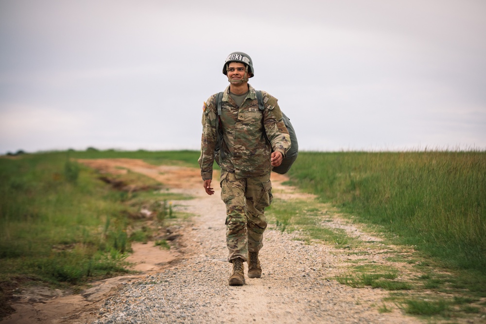 BASIC AIRBORNE SCHOOL (Jump Week)